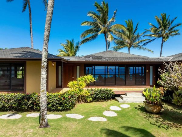 Princeville Oceanfront Vacation Rental Luxury 3-Bedroom Kauai Beach Home