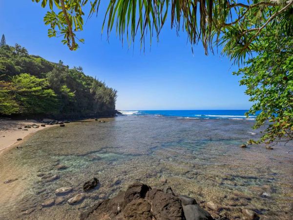 Princeville Oceanfront Vacation Rental Luxury 3-Bedroom Kauai Beach Home