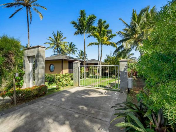Princeville Oceanfront Vacation Rental Luxury 3-Bedroom Kauai Beach Home