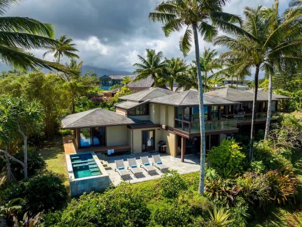 Princeville Oceanfront Vacation Rental Luxury 3-Bedroom Kauai Beach Home