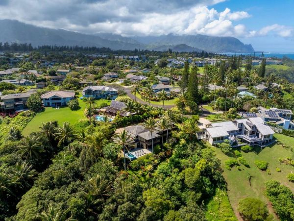 Princeville Oceanfront Vacation Rental Luxury 3-Bedroom Kauai Beach Home
