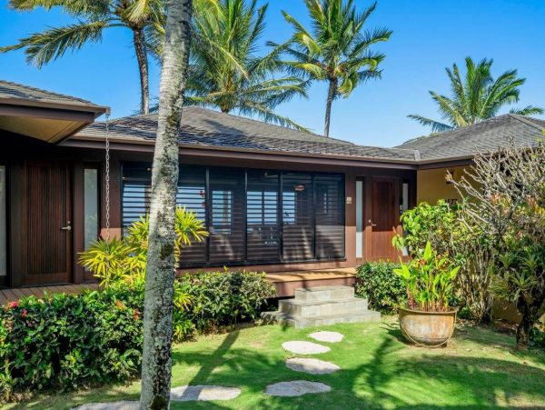 Princeville Oceanfront Vacation Rental Luxury 3-Bedroom Kauai Beach Home