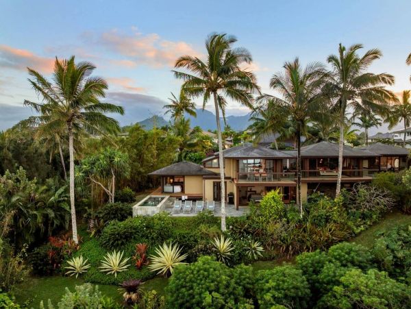 Princeville Oceanfront Vacation Rental Luxury 3-Bedroom Kauai Beach Home
