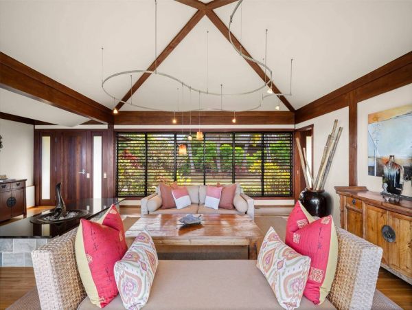 Princeville Oceanfront Vacation Rental Luxury 3-Bedroom Kauai Beach Home