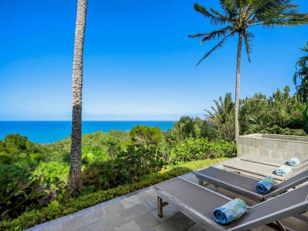 Princeville Oceanfront Vacation Rental Luxury 3-Bedroom Kauai Beach Home