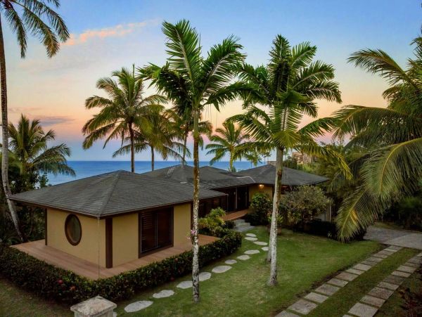 Princeville Oceanfront Vacation Rental Luxury 3-Bedroom Kauai Beach Home