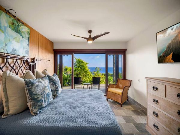 Princeville Oceanfront Vacation Rental Luxury 3-Bedroom Kauai Beach Home