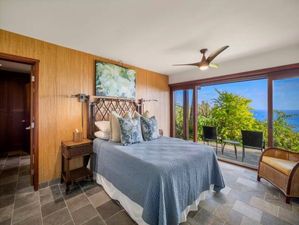 Princeville Oceanfront Vacation Rental Luxury 3-Bedroom Kauai Beach Home