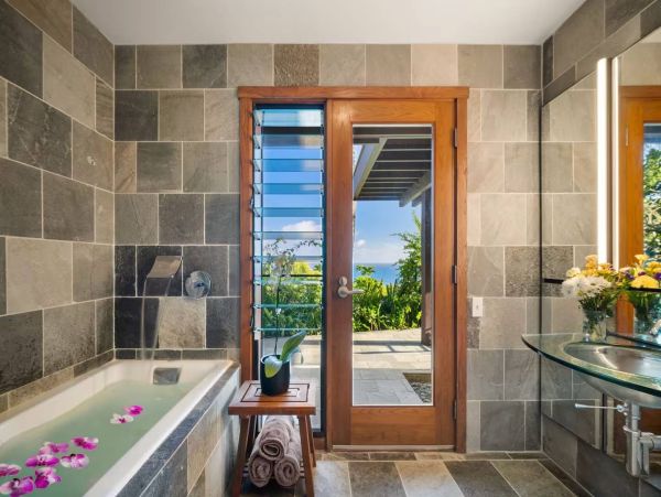 Princeville Oceanfront Vacation Rental Luxury 3-Bedroom Kauai Beach Home