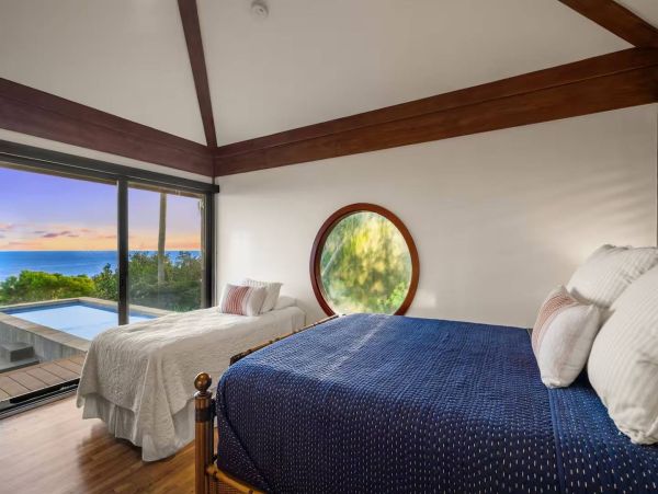 Princeville Oceanfront Vacation Rental Luxury 3-Bedroom Kauai Beach Home