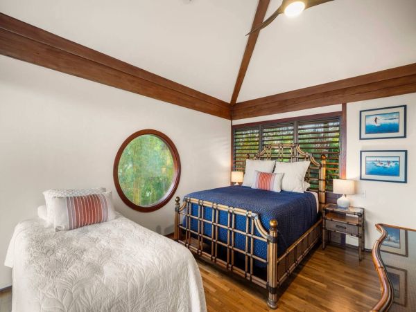Princeville Oceanfront Vacation Rental Luxury 3-Bedroom Kauai Beach Home