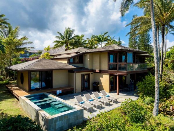 Princeville Oceanfront Vacation Rental Luxury 3-Bedroom Kauai Beach Home