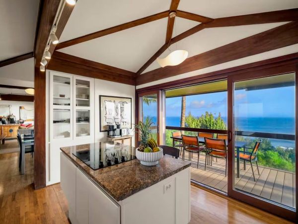 Princeville Oceanfront Vacation Rental Luxury 3-Bedroom Kauai Beach Home