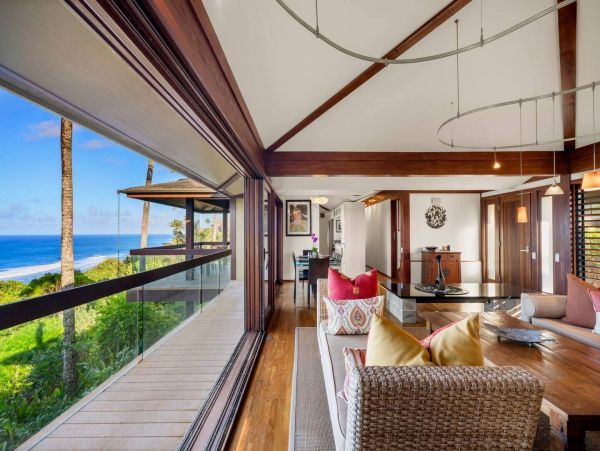 Princeville Oceanfront Vacation Rental Luxury 3-Bedroom Kauai Beach Home