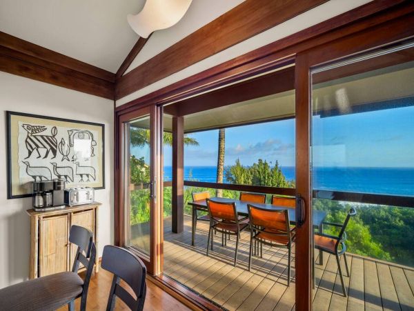 Princeville Oceanfront Vacation Rental Luxury 3-Bedroom Kauai Beach Home