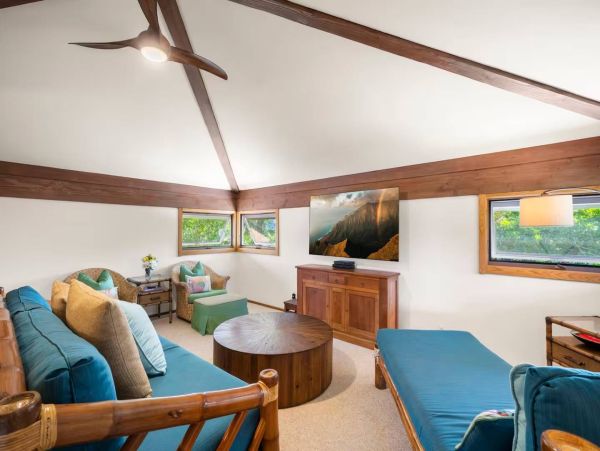 Princeville Oceanfront Vacation Rental Luxury 3-Bedroom Kauai Beach Home