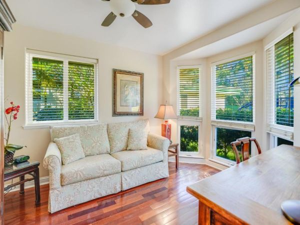 Luxury Mountain-View Retreat with Pool & Hot Tub Near Beaches in Princeville