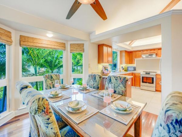 Luxury Mountain-View Retreat with Pool & Hot Tub Near Beaches in Princeville