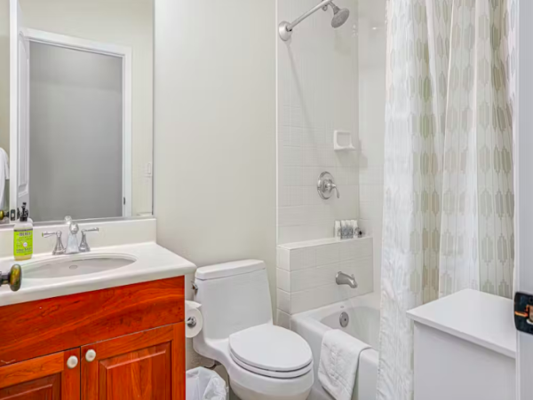 Spacious 2 Bedroom Garden Retreat in Princeville