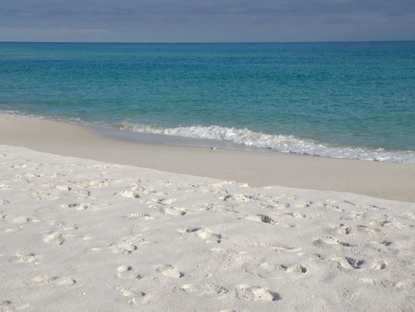 Beachfront 3 Bedroom Spacious Condo in Pensacola Beach