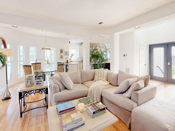 Coastal 3 Bedroom Vacation Home Near Pensacola Beach