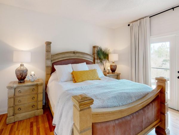 Coastal 3 Bedroom Vacation Home Near Pensacola Beach