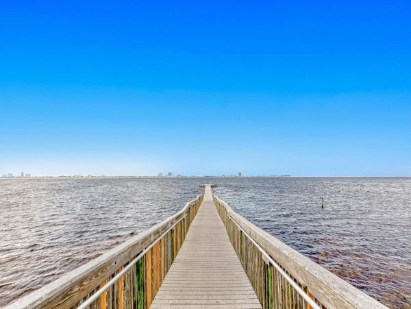 Coastal 3 Bedroom Vacation Home Near Pensacola Beach