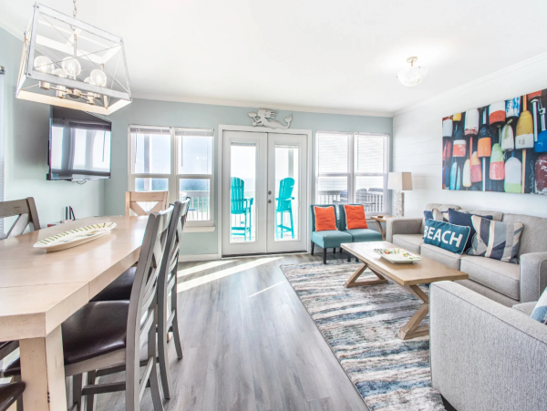 Dream Vacation 10 Bedroom Rental Located on the Beach