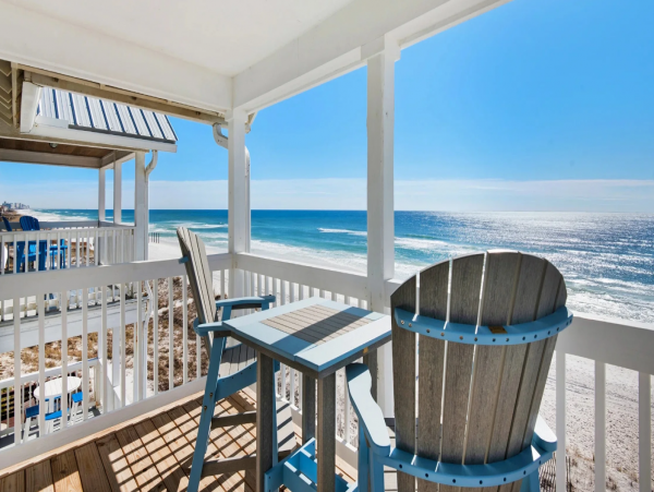 Dream Vacation 10 Bedroom Rental Located on the Beach