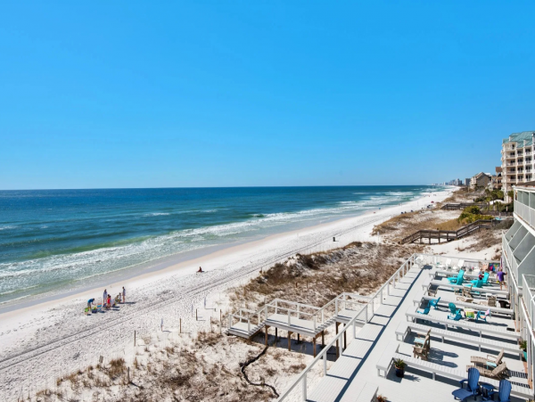 Dream Vacation 10 Bedroom Rental Located on the Beach