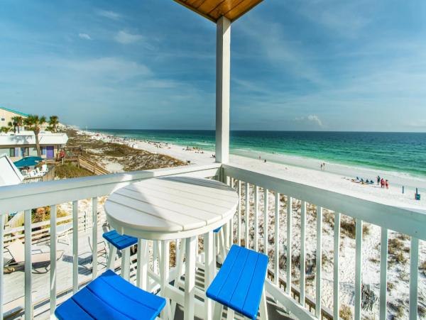 Dream Vacation 10 Bedroom Rental Located on the Beach