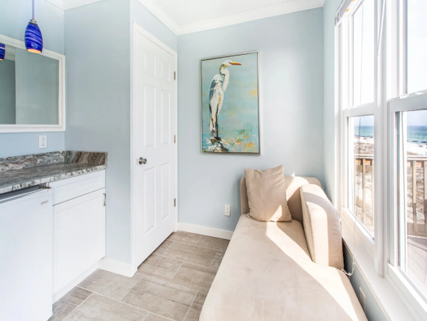 Dream Vacation 10 Bedroom Rental Located on the Beach