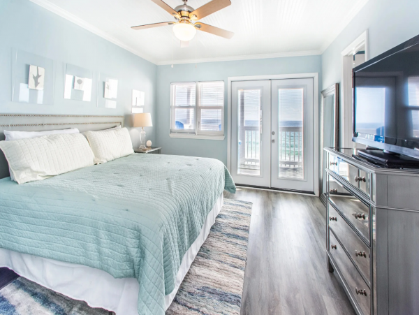 Dream Vacation 10 Bedroom Rental Located on the Beach