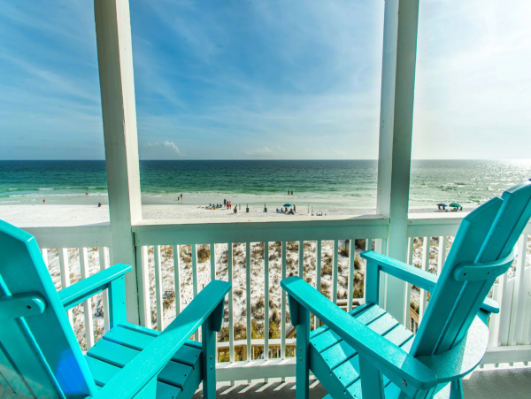 Dream Vacation 10 Bedroom Rental Located on the Beach