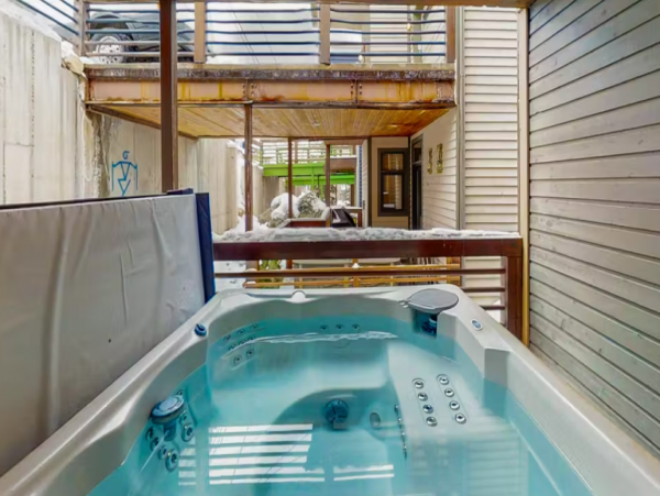 Stylish Three Bedroom Vacation Rental in Park City