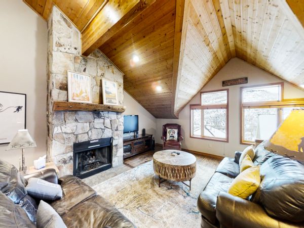 Stylish Three Bedroom Vacation Rental in Park City