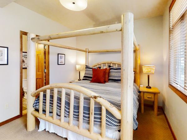 Stylish Three Bedroom Vacation Rental in Park City