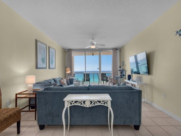 Beachfront Two Bedroom Vacation Condo with Full Gulf Views