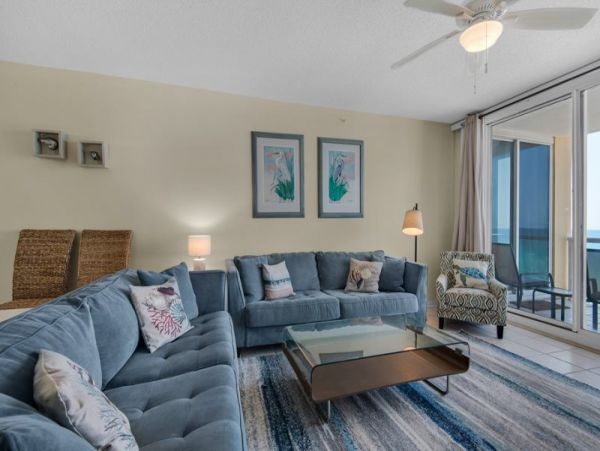 Beachfront Two Bedroom Vacation Condo with Full Gulf Views