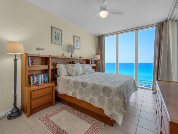 Beachfront Two Bedroom Vacation Condo with Full Gulf Views
