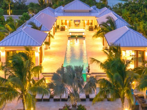 Luxurious 7 Bedroom Villa with Great Amenities