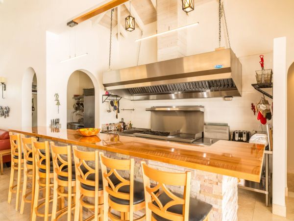 Luxurious 7 Bedroom Villa with Great Amenities