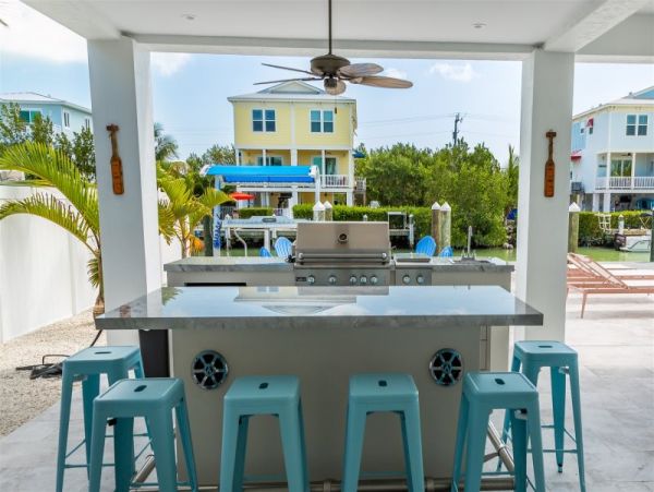A Dream Vacation Home with Pool, Bikes & Kayaks Included!
