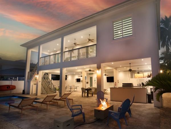 A Dream Vacation Home with Pool, Bikes & Kayaks Included!