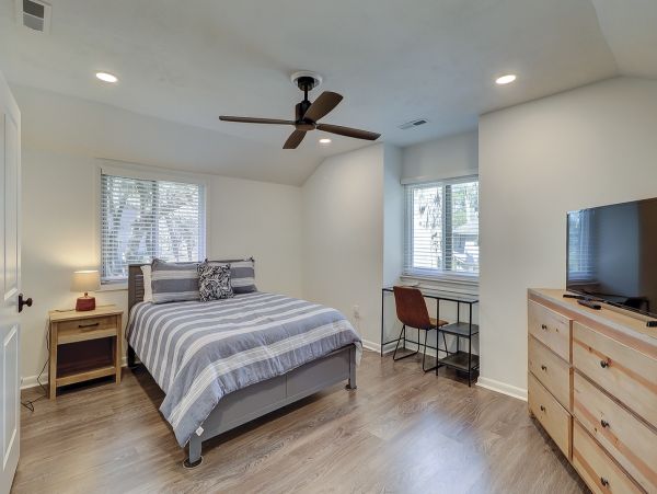 Beautiful Hilton Head Vacation Home Four Bedroom 0.7 miles from beach access