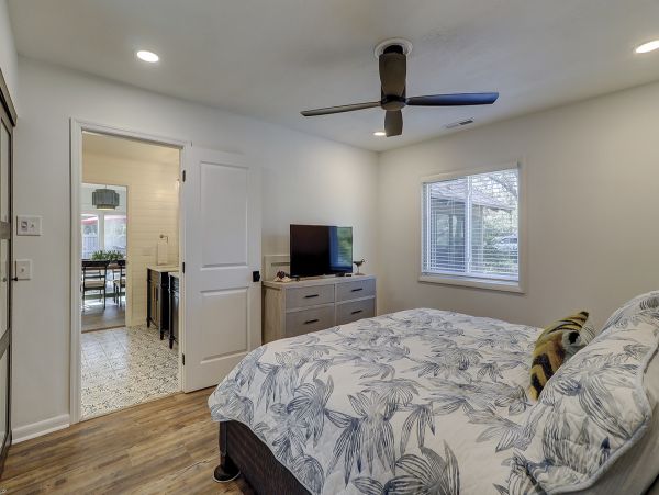 Beautiful Hilton Head Vacation Home Four Bedroom 0.7 miles from beach access