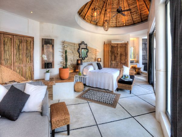 Luxury Oceanfront Puerto Vallarta Estate with Guest house