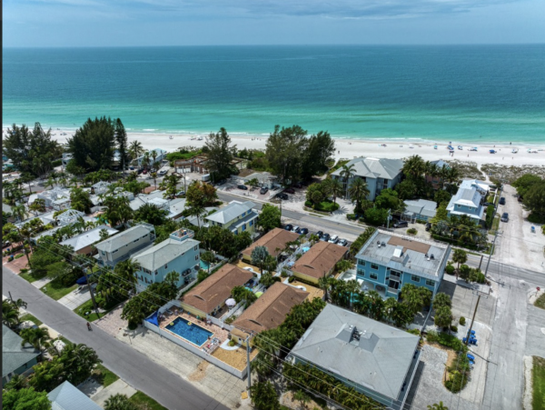 Charming Anna Maria Island Vacation Cottage