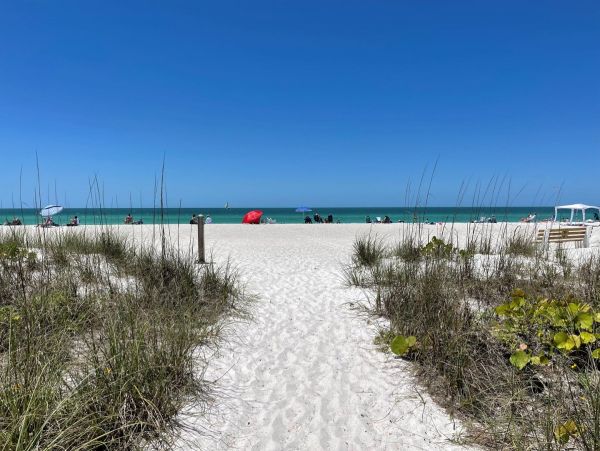 Charming Anna Maria Island Vacation Cottage
