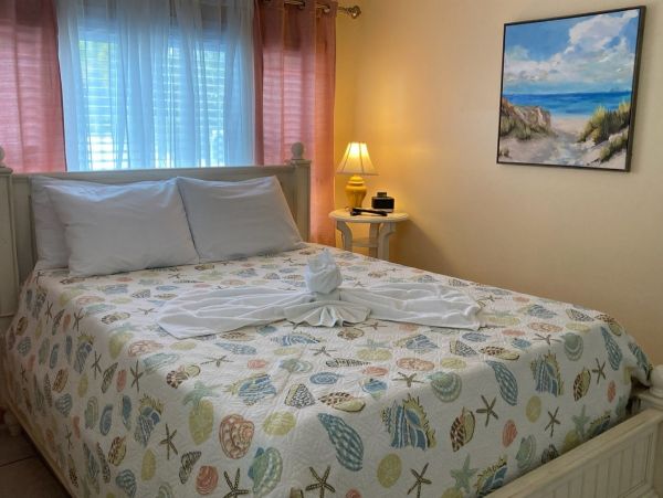 Charming Anna Maria Island Vacation Cottage